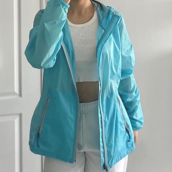 The North Face women’s teal water resistant coat - Picture 2 of 4